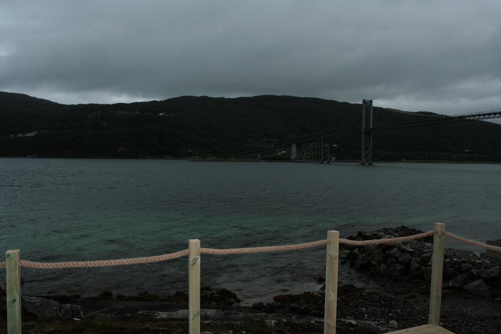 Villa Tjeldsundbrua Maritim Evenskjer Camera foto