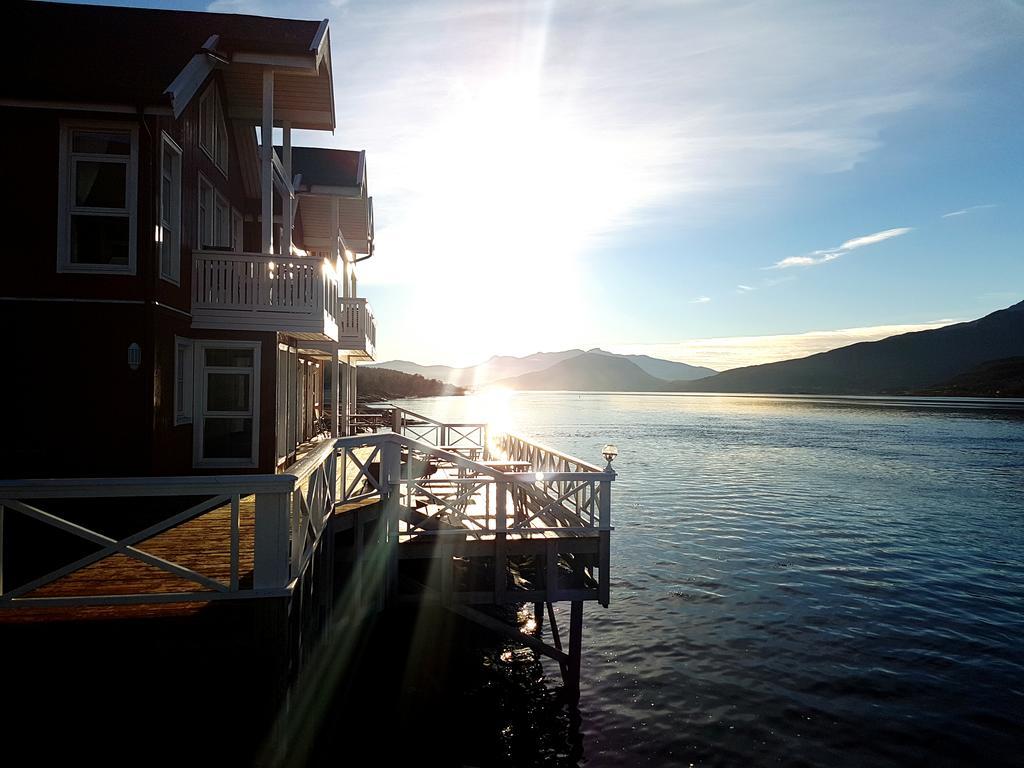 Villa Tjeldsundbrua Maritim Evenskjer Esterno foto